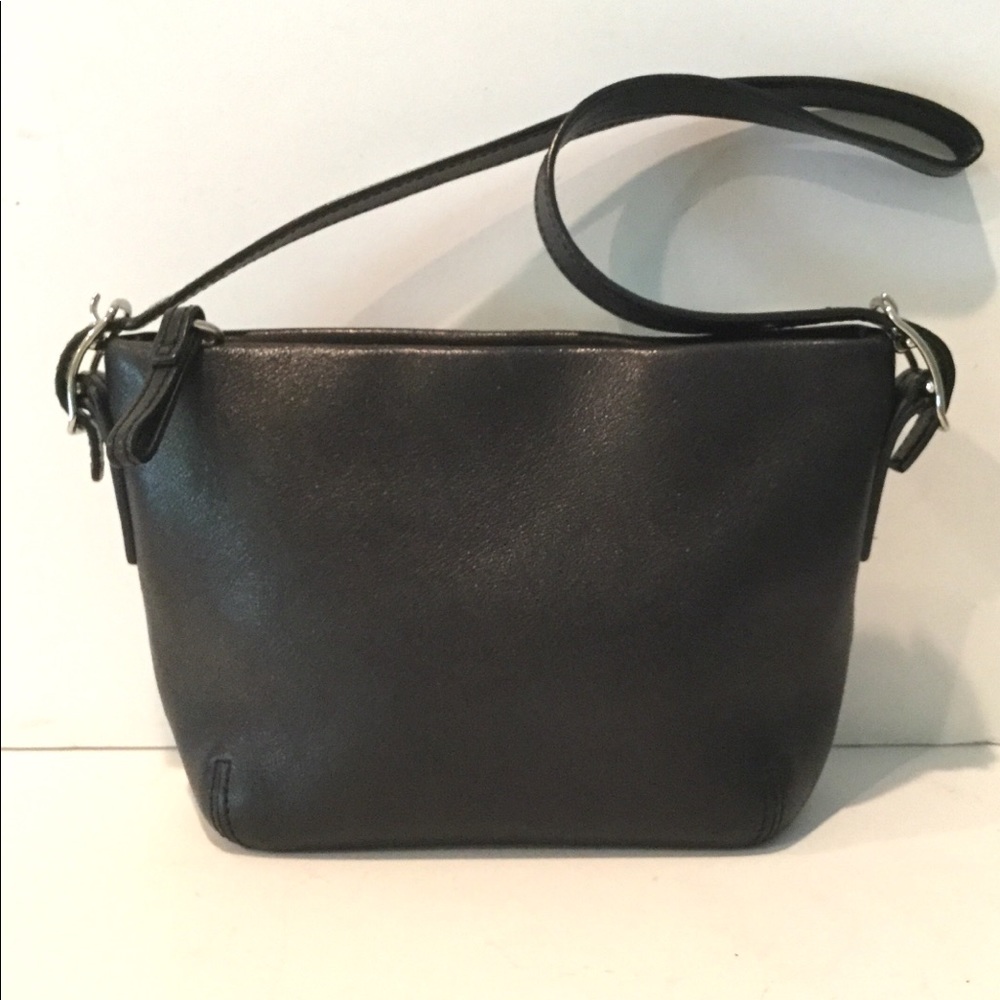 COACH SMALL BLACK LEATHER BAG